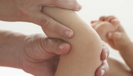 massage-giup-be-tang-chieu-cao-hieu-qua2.jpg