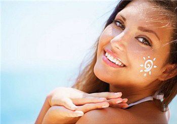 Có rất nhiều phương thức tự nhiên có thể giúp làn da bạn trắng hồng rạng rỡ.