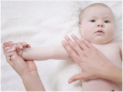 Massage đến tay và chân Massage đến tay và chân