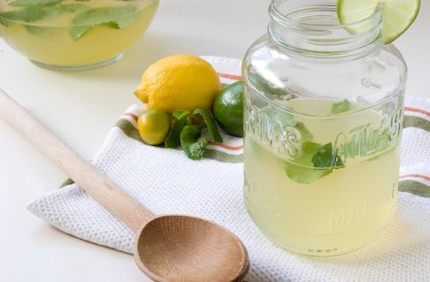 Nước cốt chanh giúp làm sạch da mặt Thử nghiệm làm đẹp và làm trắng da chỉ trong 2 tuần với chanh 01