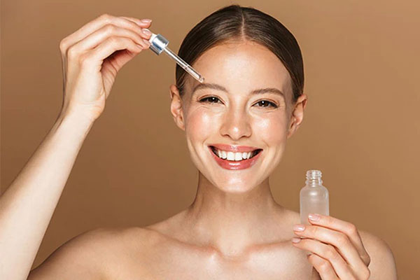 chon-dung-loai-serum-de-som-dat-duoc-hieu-qua-da-trang-sang