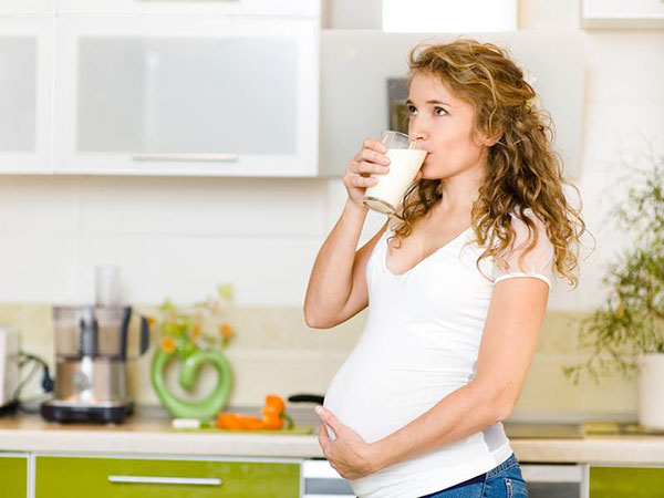 Sữa giúp mẹ khỏe, con cao lớn ngay từ trong bụng mẹ