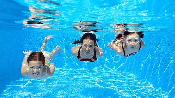 Bơi sải có tác dụng tích cực nhất đến sự tăng trưởng chiều cao của con người