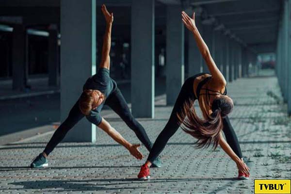 tập luyện các bài tập kéo dài để ngăn ngừa lùn đi ở tuổi 25