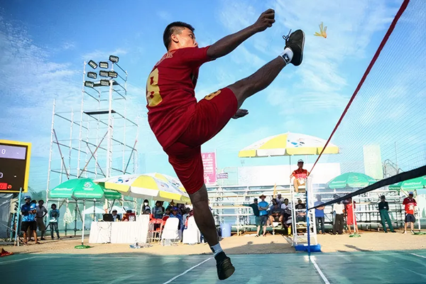 Tre-em-va-thanh-thieu-nien-choi-da-cau-giup-tang-chieu-cao-thuan-loi