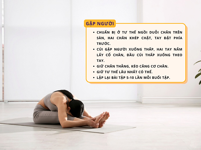 Động tác gập người giúp kéo dài chân, kéo giãn cơ