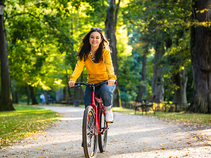 Đạp xe giúp kéo dài chân tốt hơn