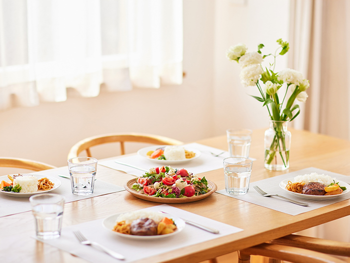 Bữa ăn đa dạng các nhóm thực phẩm, ưu tiên protein, rau củ, hạn chế tinh bột&nbsp;