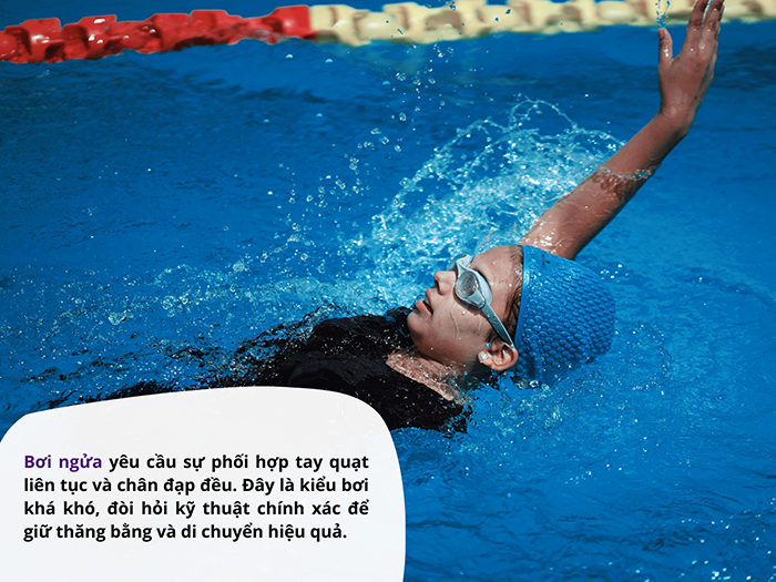  Bơi ngửa là cách bơi khó nhưng tác động tốt đến sự phát triển cơ, xương