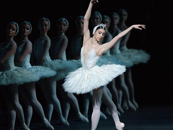 mua-ballet-cung-la-mot-dang-uon-deo-pho-bien-hien-nay