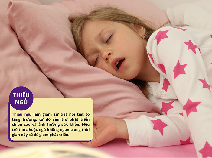 Ngủ muộn, thiếu ngủ cản trở phát triển chiều cao