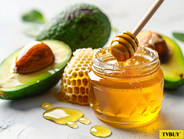 Hỗn hợp bơ và mật ong có tác dụng làm đẹp da khô rất hiệu quả.