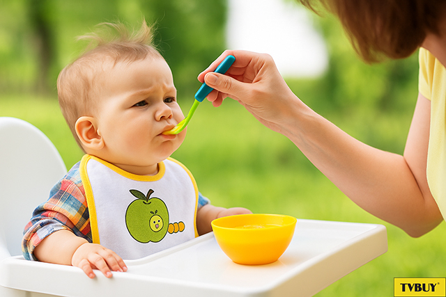 Ăn dặm là thời điểm quan trọng nhất của một đứa bé vì chúng bắt đầu tiếp xúc với những loại thức ăn từ bên ngoài. 