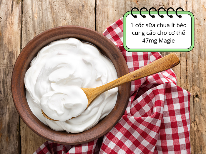 Ăn sữa chua vào bữa ăn phụ giúp cung cấp Magie và các chất thiết yếu cho cơ thể