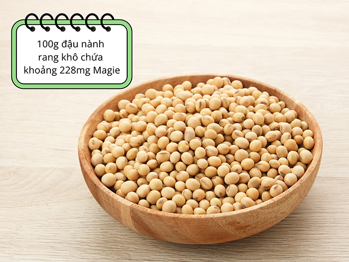 Đậu nành rang khô là bữa ăn nhẹ lý tưởng cung cấp Magie cho cơ thể