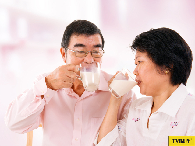 Xương khớp khỏe mạnh hơn nhờ uống sữa đậu nành đúng cách