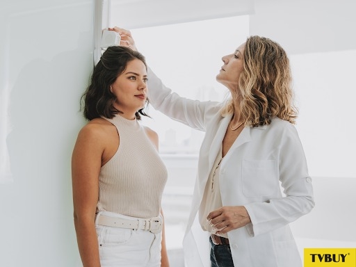 Cân bằng giữa cân nặng và chiều cao giúp bạn sở hữu vóc dáng cân đối.