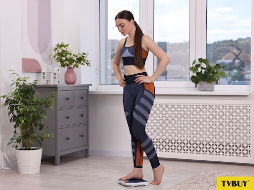 Nữ cao 1m61 cân nặng nên nằm trong khoảng 49 -57kg.