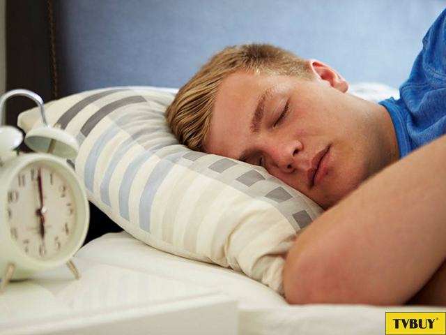 Đi ngủ sớm và ngủ đủ giấc kích thích tuyến yên sản sinh nội tiết tố tăng trưởng
