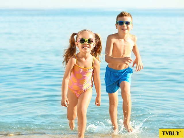 Tắm nắng thường xuyên giúp cơ thể tổng hợp vitamin D từ ánh nắng mặt trời