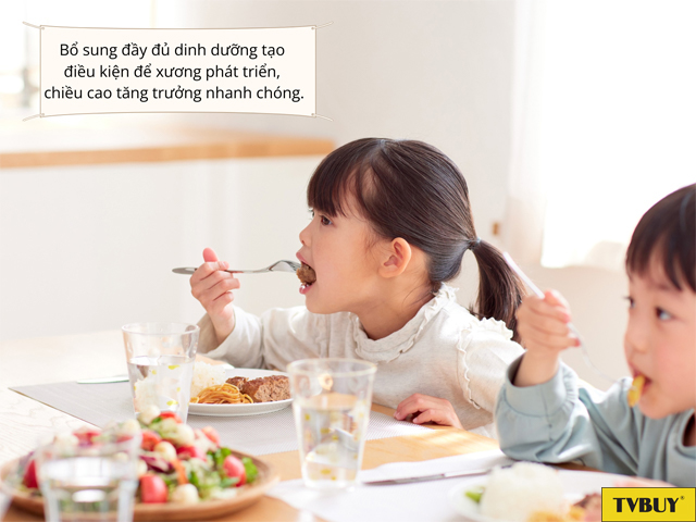 Bữa ăn đa dạng thực phẩm giúp cung cấp đầy đủ dưỡng chất cho cơ thể